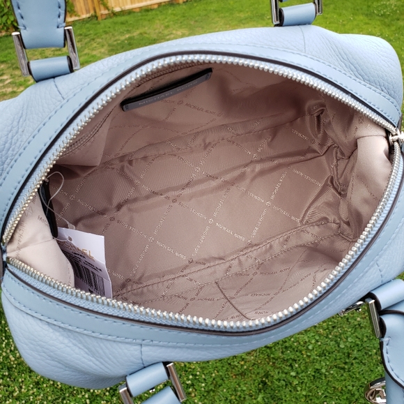 ⚠️LAST 1⚠️ Michael Kors Ginger SM Duffle Satchel - Picture 4 of 7